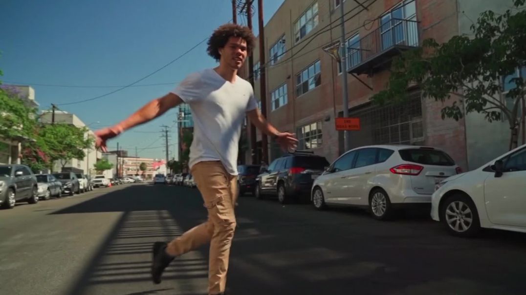 ⁣Urban Street Dancer Free Stock Footage – Cinematic B-Roll