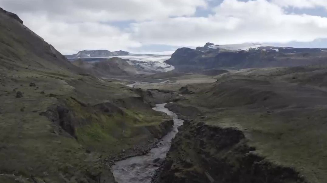 ⁣Epic Cinematic Iceland Valley Free Stock Footage