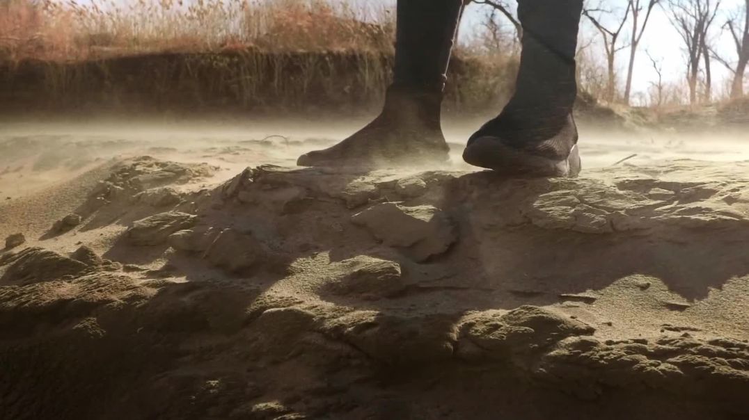 ⁣Person Walking on Sand Free Stock Footage – Cinematic B-Roll
