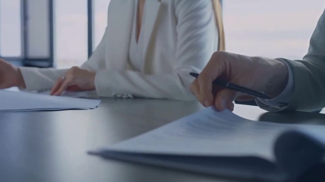 ⁣Professional Business Contract Signing - Free Stock Footage